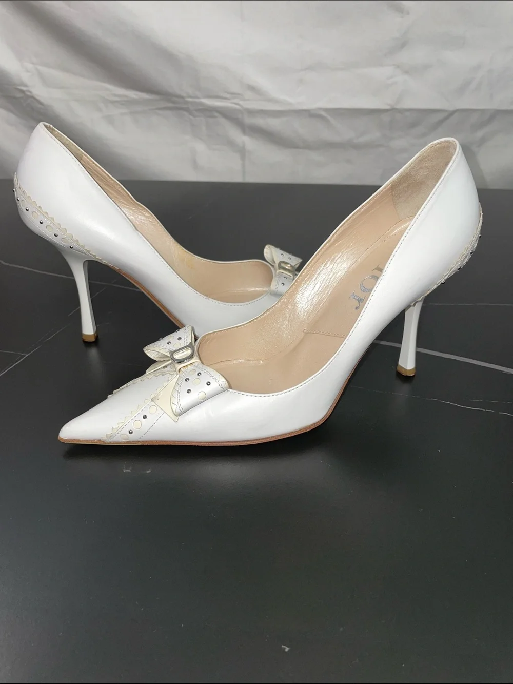 CHRISTIAN DIOR WHITE LEATHER D-TRICK PUMPS BY JOHN GALLIANO  FTL-08-192
